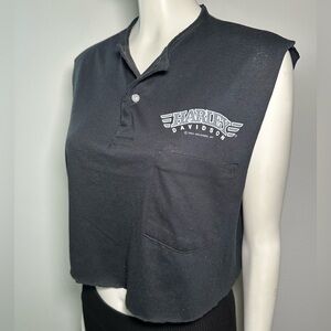 Suburban Motor Harley Davidson Thiensville Wisconsin Cropped Muscle Button Shirt